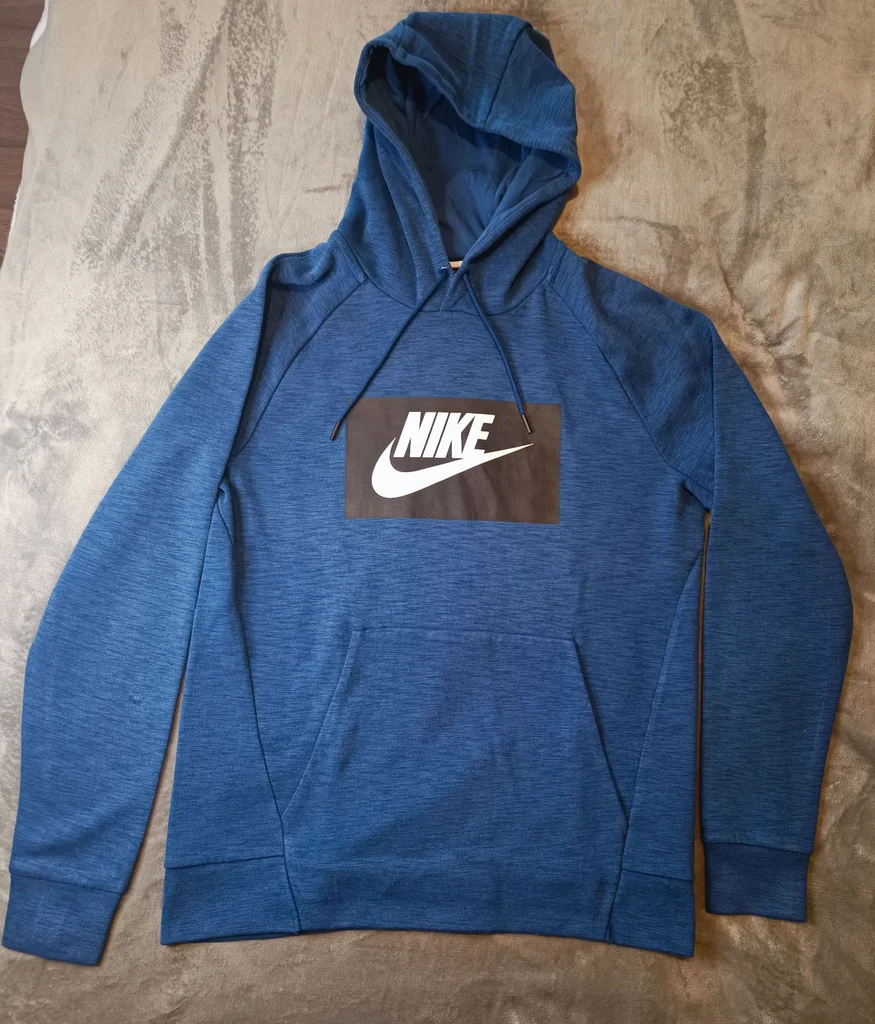 Sweat pull à capuche Nike taille M très bon état coloris bleu